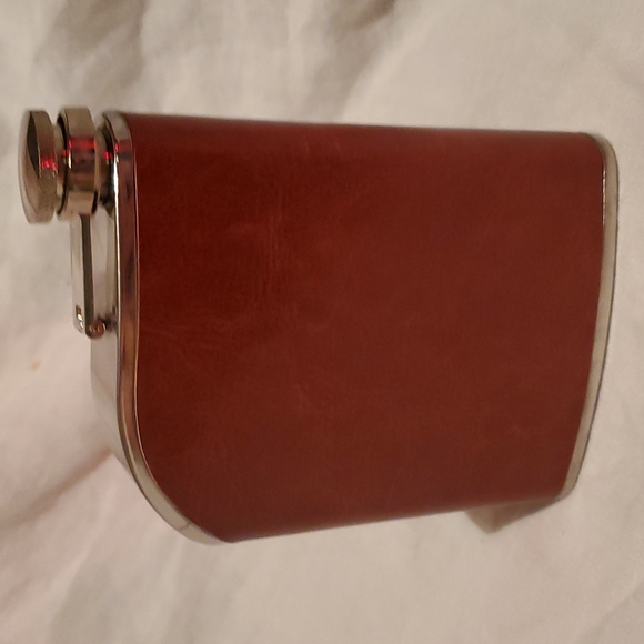Flask - Picture 1 of 4